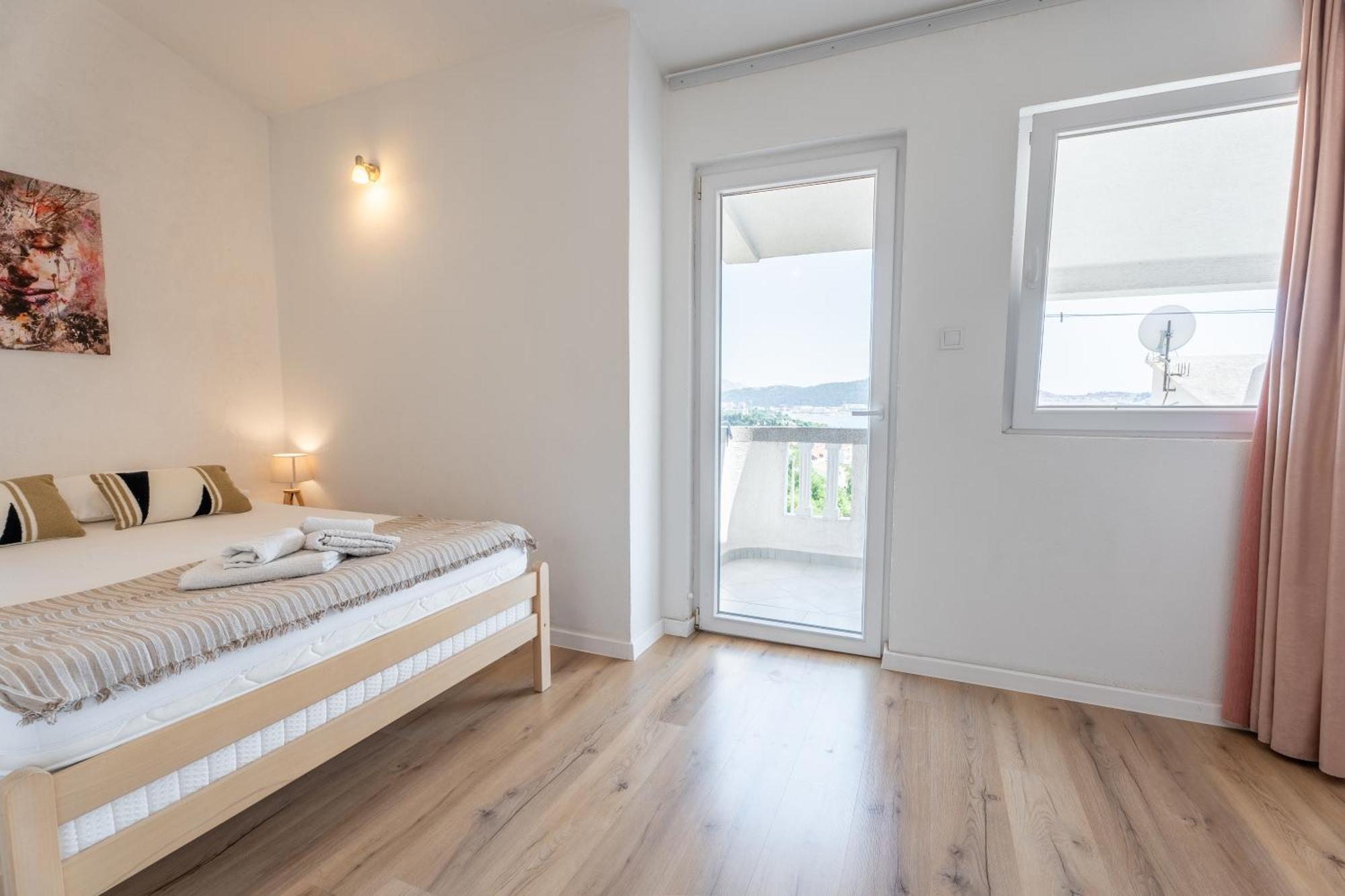 Apartments Miki Bar Eksteriør billede