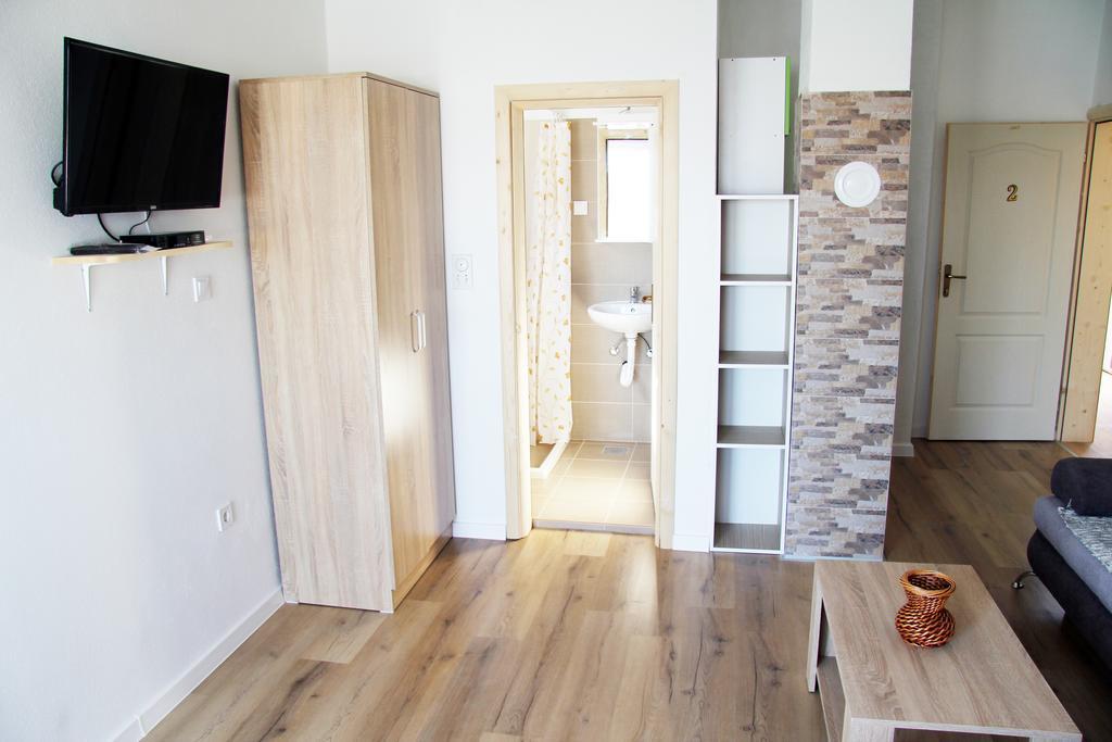 Apartments Miki Bar Eksteriør billede