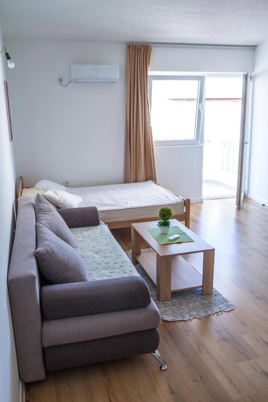 Apartments Miki Bar Eksteriør billede